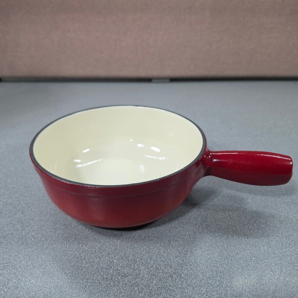 Swissmar Lugano Fondue Pot 8.25in Red Good Enameled Cast Iron Handle